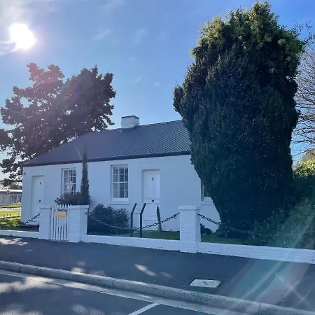 Gaol House Cottages Bicheno Exterior photo