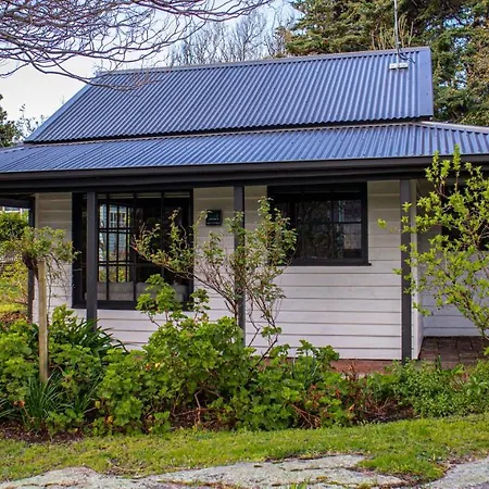 Gaol House Cottages Bicheno Exterior photo